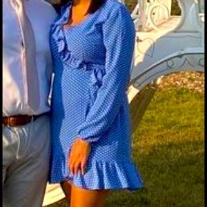 Wrap short dress, a light royal blue with white